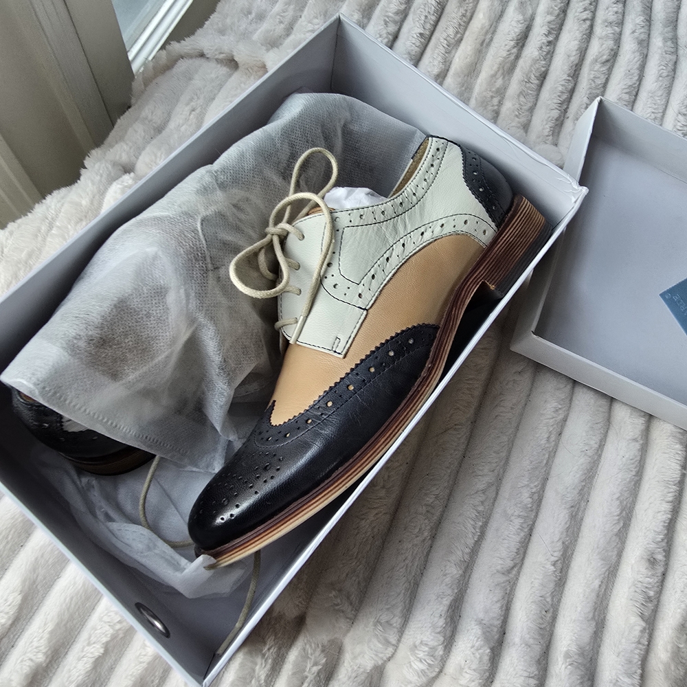 Women's Two-Tone Leather Brogues/Wingtips
